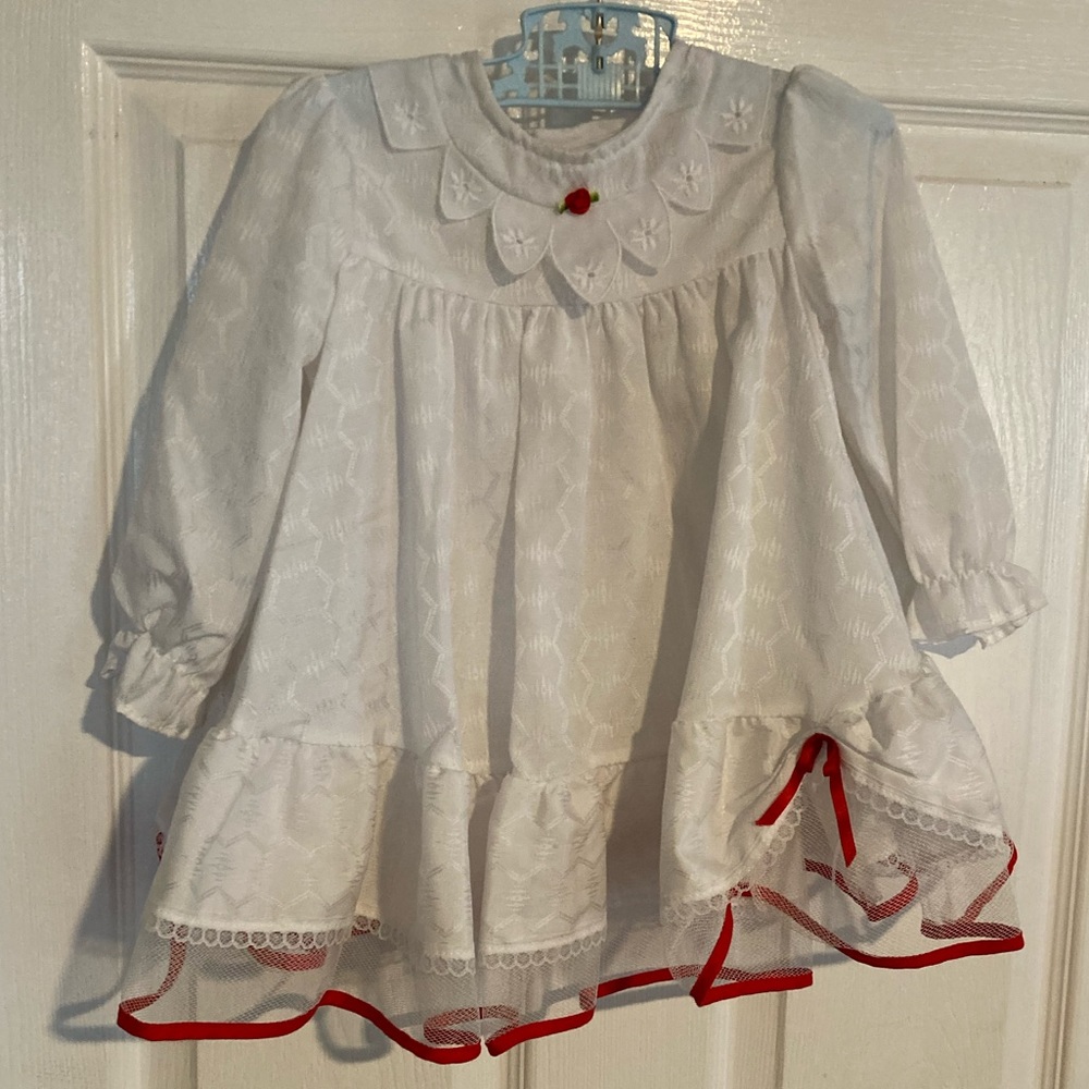 Vintage 80’s White Dress with Lace & Red Trim, 3T, great condition!